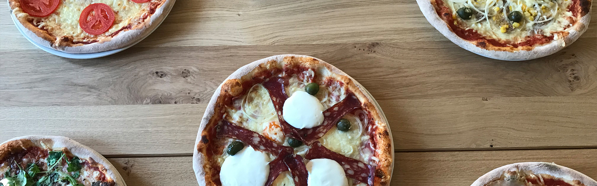 Zgodba dobre pizze se začne z dobrimi surovinami. Naši dobavitelji nam zagotavljajo le najboljše.